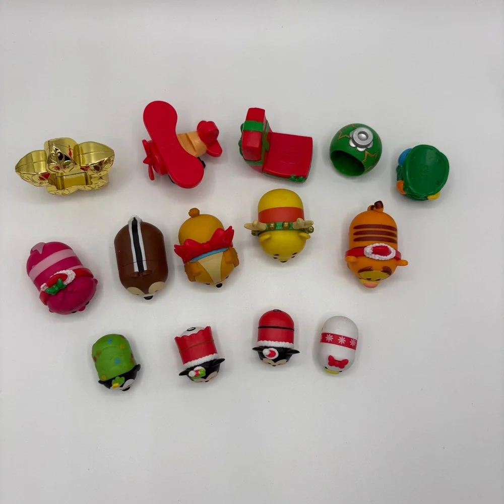 Disney Tsum Tsum Christmas Holiday Vinyl Figure Lot 14pc Mickey Pooh Tigger Good